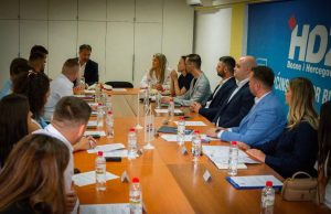 U Busovači održana sjednica Predsjedništva Mladeži HDZ-a BiH